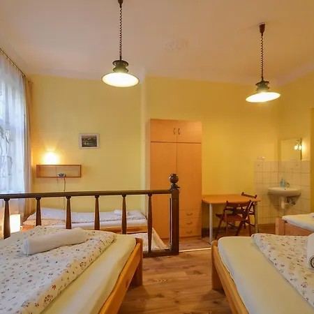 Aparthostel Fryderyk Hostel