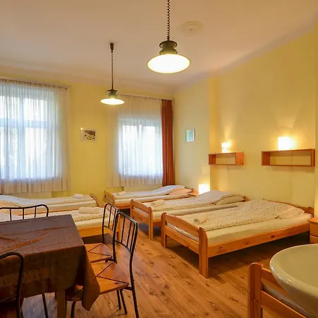 Aparthostel Fryderyk *